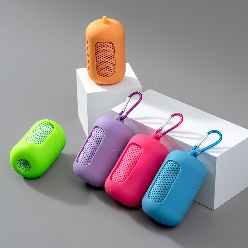 Cooling towel with Silcione Holder and keyring 01